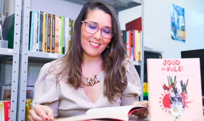 - Ludmila Gondim autora do livro 