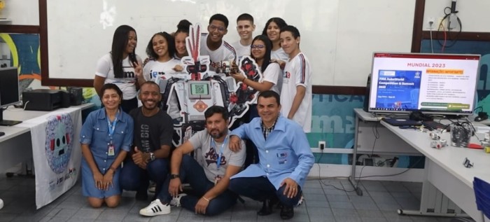 - Alunos do Iema garantiram vaga na etapa mundial da Copa do Mundo de Robótica. (Foto: André Leitão)