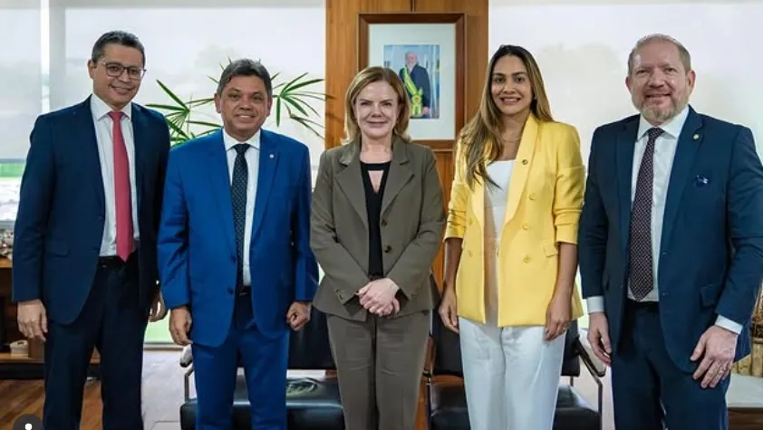 Em reunião com Gleisi Hoffmann, Ana Paula Lobato e Márcio Jerry cravam apoio a Camarão do PT e encerram qualquer tentativa de reaproximação com o governador. Foto: Assessoria