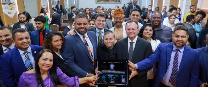 - Governador Brandão é homenageado pela Câmara de São Luís (Foto: Rodrigo Ribeiro)