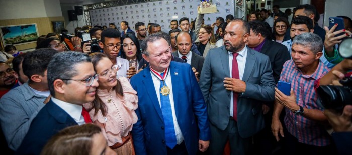 - Brandão sanciona leis e é homenageado durante sessão da Assembleia Itinerante em Caxias (Fotos: Brunno Carvalho)