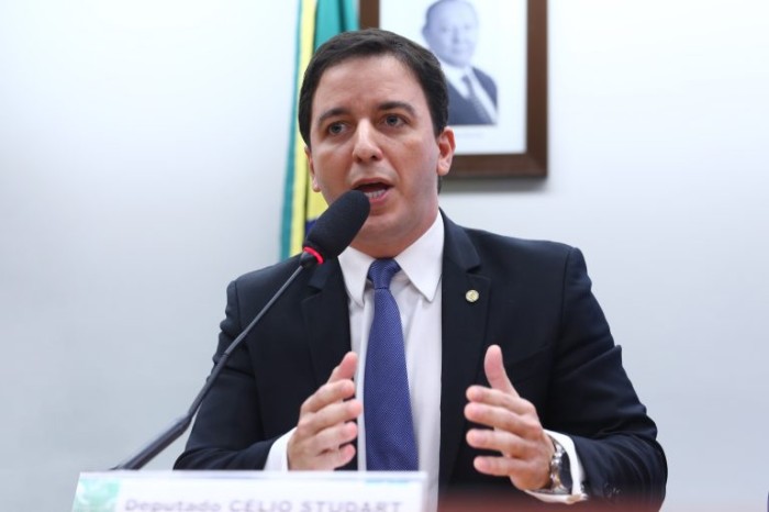 Deputado Célio Studart, autor do projeto de lei - (Foto: Vinicius Loures/Câmara dos Deputados)
