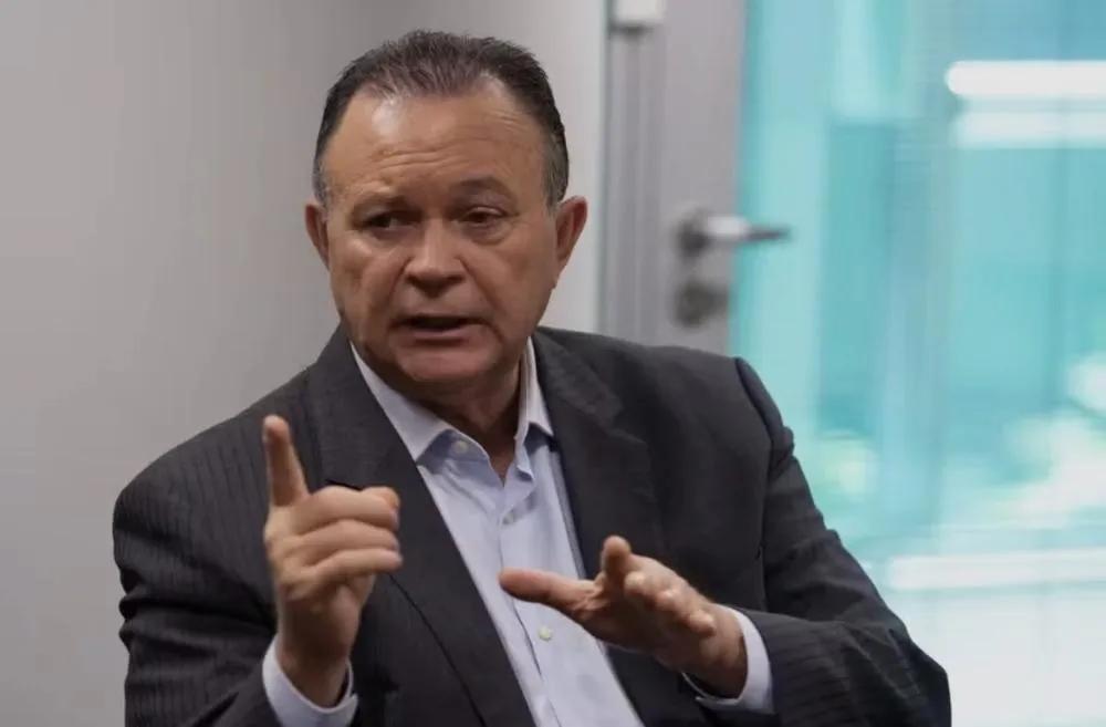 O governador Carlos Brandão enviou uma resposta dura ao ministro Alexandre de Moraes sobre o pedido de seu afastamento feito pelo PCdoB. - Foto: Imagem: Reprodução