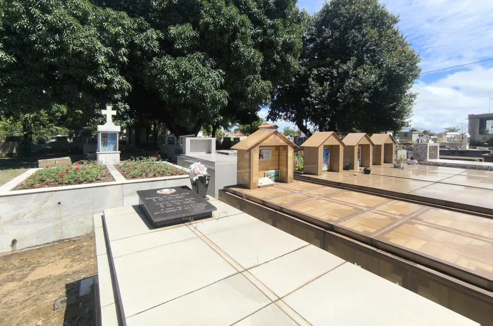 Entre as unidades da rede municipal, apenas o Cemitério Bom Jesus, localizado no bairro Bom Jesus, ainda possui vagas para novos sepultamentos. 