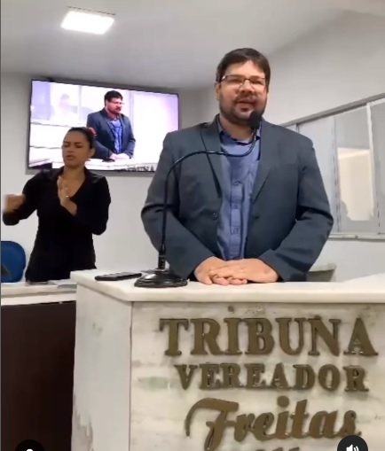 As acusações levantadas pelo Vereador Adhemar Jr colocam o atual Prefeito de Imperatriz no centro de uma controvérsia política e legal. 