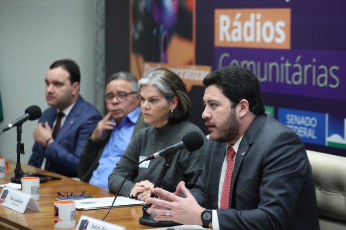 Jadyel Alencar (D), presidente da frente parlamentar - (Foto: Bruno Spada / Câmara dos Deputados)