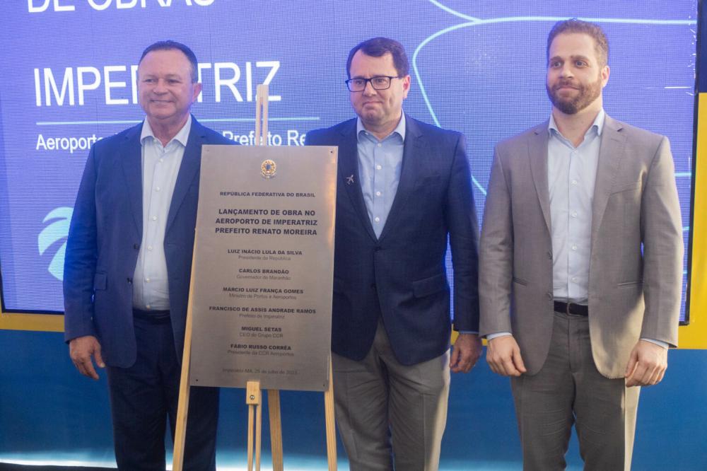 Governador do Maranhão, Carlos Brandão, CEO da CCR Aeroportos, Fabio Russo e Superintendente de Regulação Econômica de Aeroportos da ANAC, Renan Brandão - (foto: divulgação)