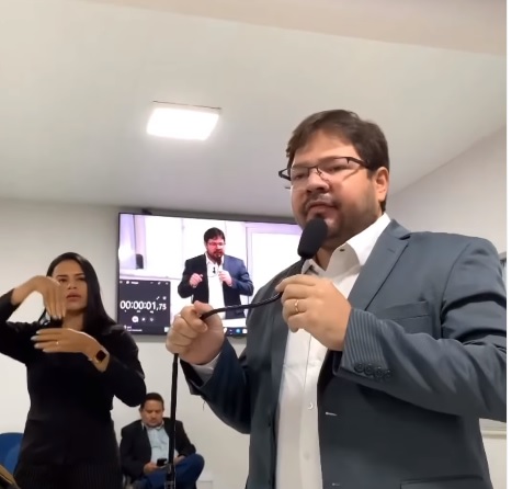 Votação do Moto Uber, Adhemar Jr votou pela aprovação do serviço