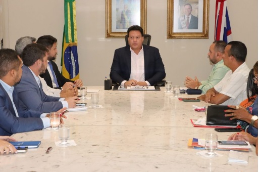 O Sinproesemma ressalta a importância dessas progressões e titulações para os profissionais da educação, que além de ser um direito líquido e certo dos educadores, também foi um compromisso assumido pelo Estado tanto na Justiça, quanto diante da direção d