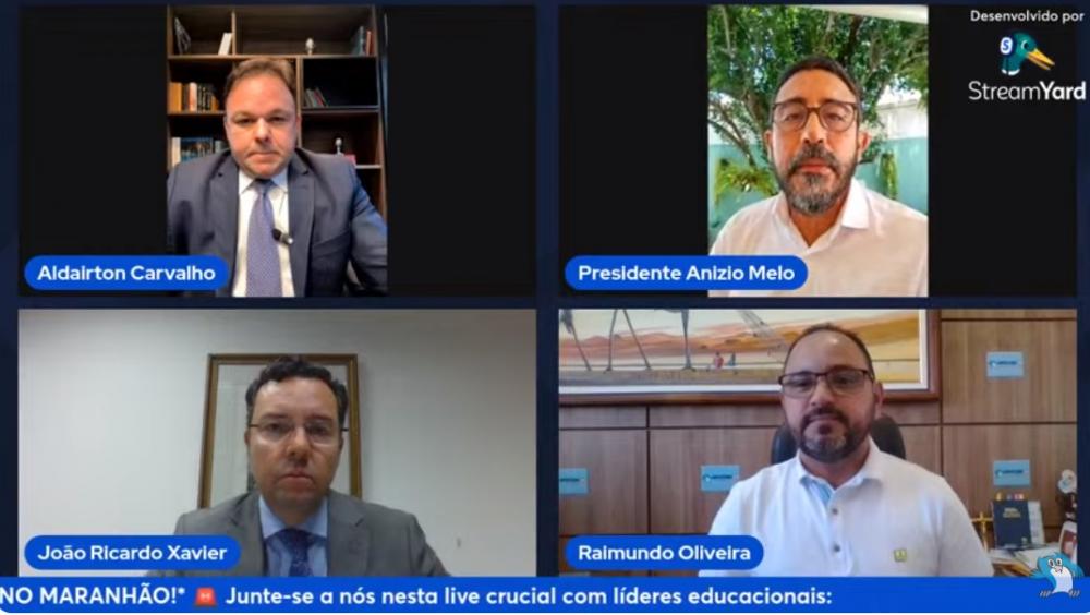Participam da Live Anízio Melo Presidente da APEOC-CE e Coordenador Geral da Frente Norte Nordeste da Educação, Raimundo Oliveira, Presidente do SINPROESEMMA e Coordenador Jurídico da Frente Norte Nordeste, Aldairton Carvalho, Assessor Jurídico da Frente