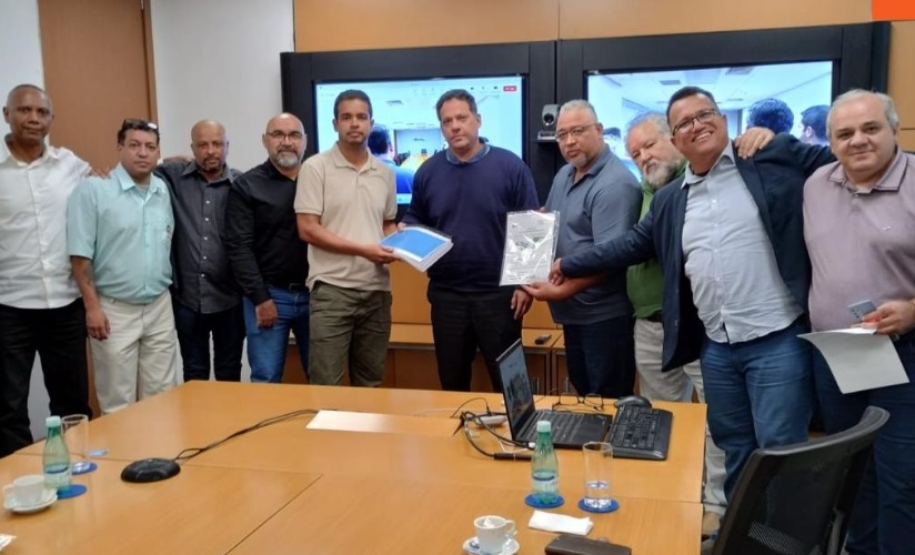 O objetivo central da reunião foi pleitear que os empréstimos concedidos às empresas de papel e celulose estejam atrelados a contrapartidas que beneficiem os trabalhadores e a sociedade em geral.