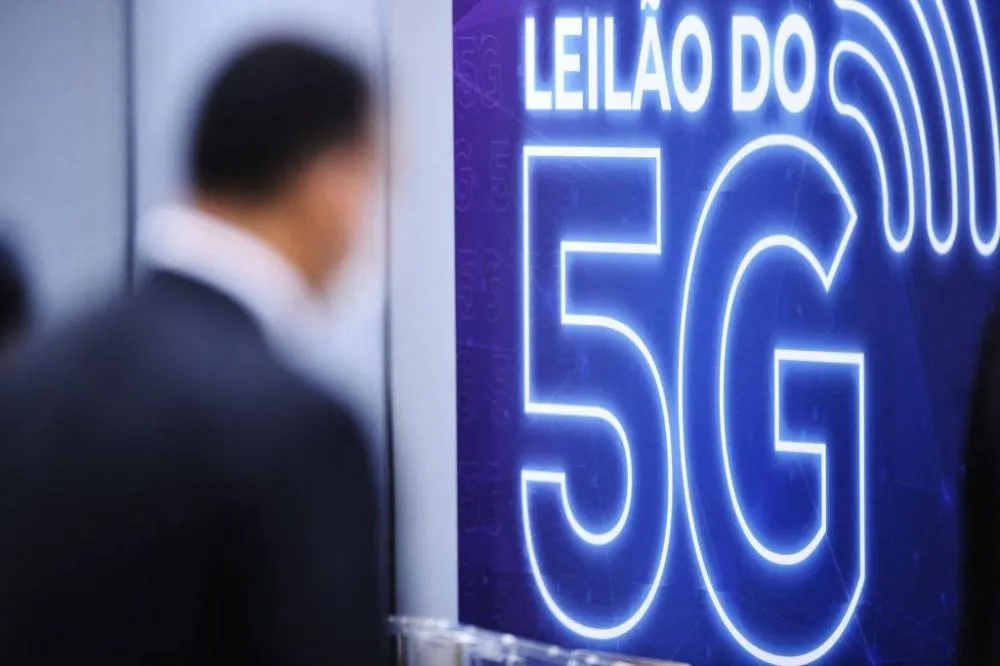 Propaganda das operadoras Vivo, Tim e Oi prestaram informações incorretas sobre o 5G. -