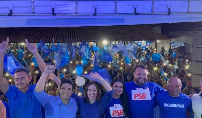 O evento contou com a presença de importantes lideranças regionais, incluindo o ex-secretário da SINFRA Estadual, Clayton Noleto (PSB), e o deputado estadual Rildo Amaral (PP).