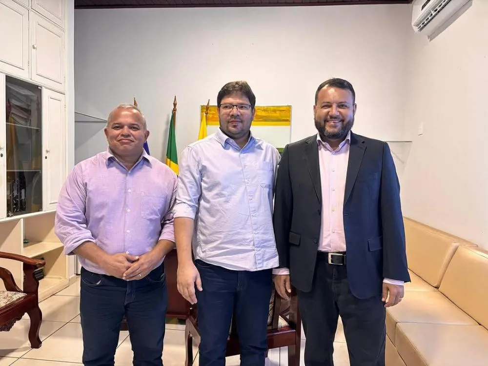 O encontro teve como pauta central o fortalecimento do diálogo entre os poderes Executivo e Legislativo. Foto: Divulgação.