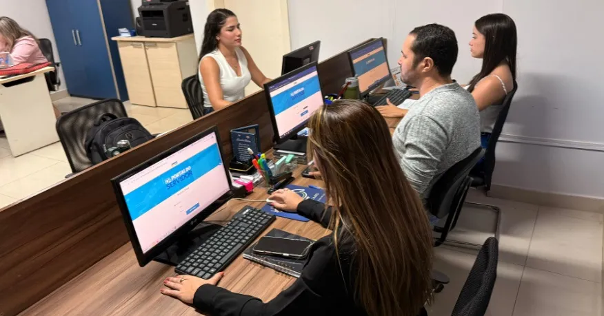 O recadastramento é obrigatório para os servidores efetivos ativos do município e visa garantir que as informações estejam atualizadas e em conformidade com as exigências do E-Social. Foto: Divulgação