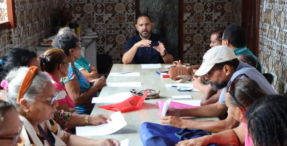 O presidente do Sinproesemma, Raimundo Oliveira, destacou a luta do Sinproesemma em face dos funcionários de escola. Foto: Divulgação.