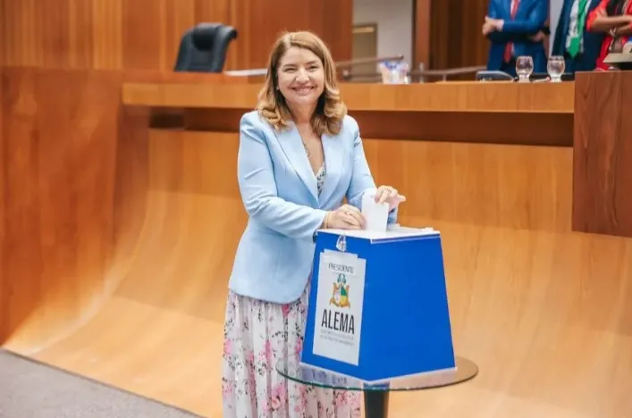 Iracema Vale é reeleita para a presidência da Assembleia Legislativa. Foto: Divulgação.