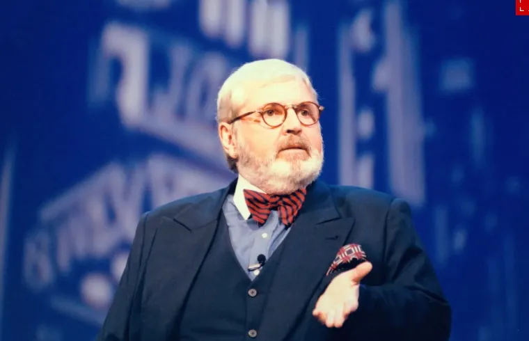 Jô Soares durante gravação do “Jô Soares, Onze e Meia”, em 15 de março de 1997 / EPITÁCIO PESSOA/ESTADÃO CONTEÚDO/AE