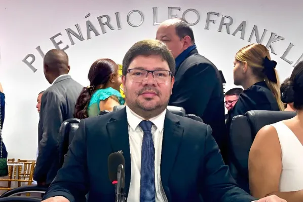 Presidente do Legislativo diz que população viveu o caos, mas agora acompanha ruas asfaltadas, escolas reformadas e reajuste acima do piso para professores. Foto: Divulgação