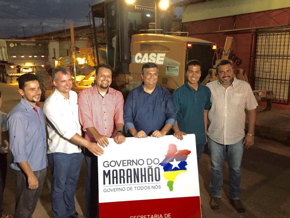O governador Flávio Dino (ao centro) faz agenda de inaugurações e investimentos diversos