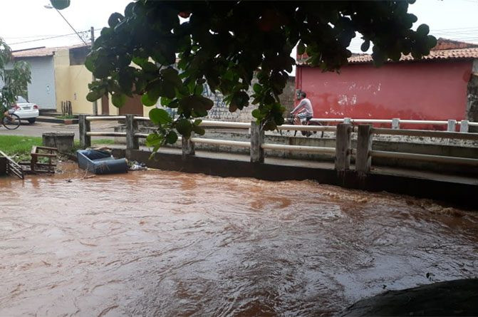O secretário de Estado da Infraestrutura, Clayton Noleto, em reunião com a equipe técnica e a empresa responsável pela execução de projetos, definiu na tarde da sexta (14) que a atualização do projeto, que já estava em execução.