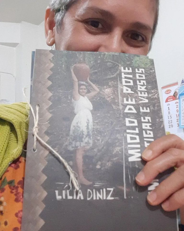 Com referências do universo simbólico dos povos dos interiores do Nordeste, em especial o estado do Maranhão, Lilia Diniz lança o 