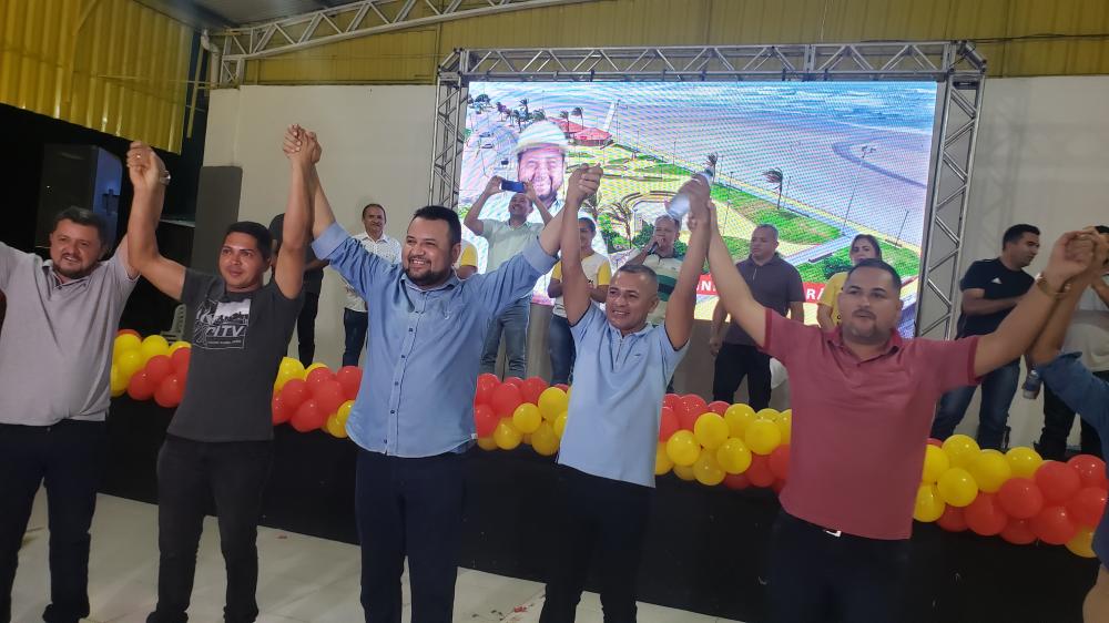 Os registros do evento em Sen. La Rocque estão disponíveis nas redes sociais do pré-candidato. As pessoas interessadas em acompanhar a agenda de lançamentos podem acessar o Instagram e Facebook: @claytonoleto.