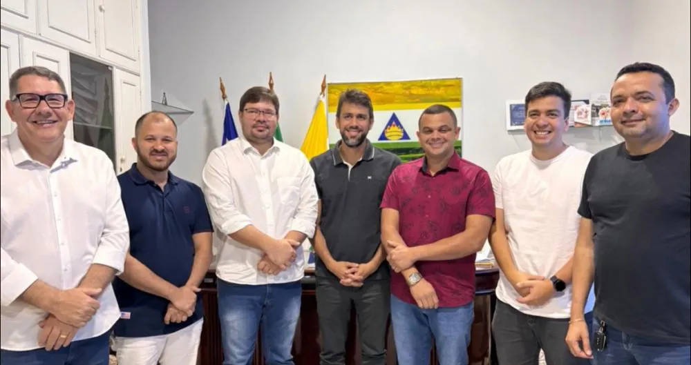 Adhemar Freitas Jr. articula com Pedro Lucas e Paulo Casé ações concretas para Imperatriz.Foto: Ascom/ Câmara.