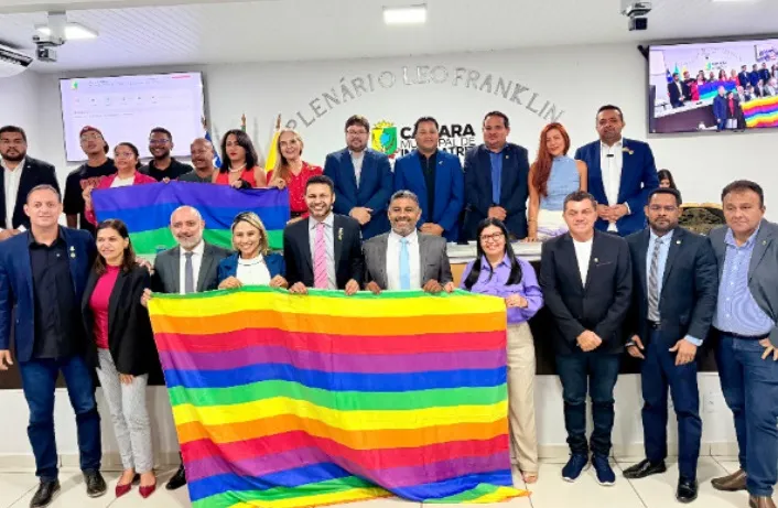 A Tribuna reforçou a luta por igualdade social, combate à violência homoafetiva e a busca por políticas públicas mais justas e inclusivas para a comunidade LGBTQIAPN+. Foto: Ascom
