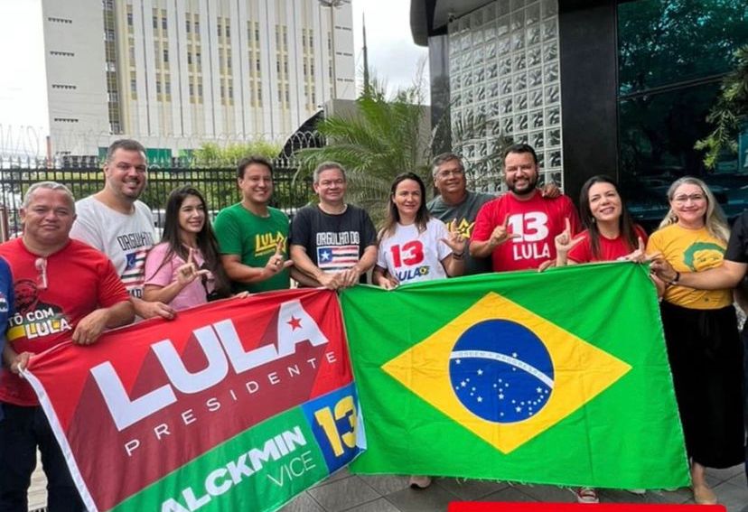 Flávio Dino, Camarão, Clayton Noleto e lideranças do Piauí se unem e fazem ato pró-Lula na Ponte da Amizade