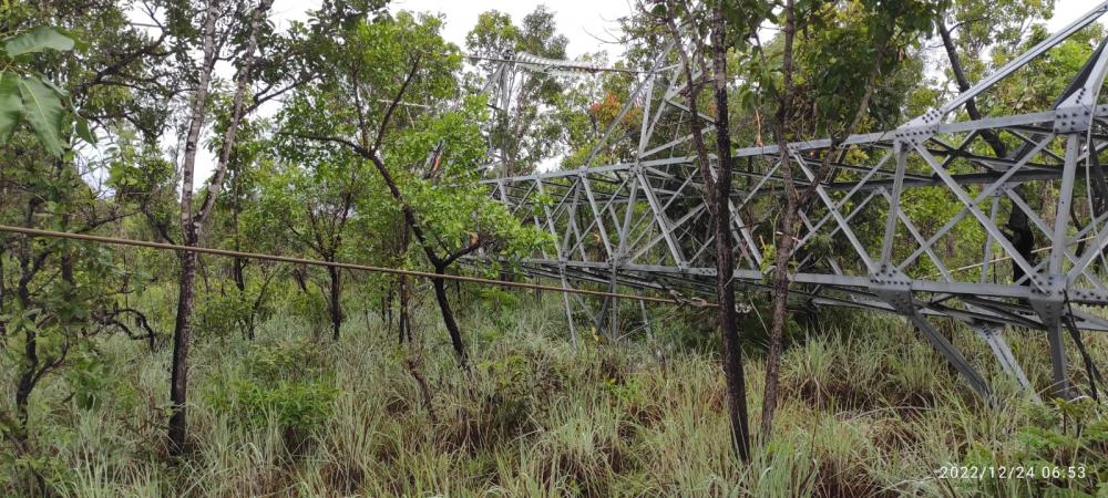 Uma das torres avariadas da Eletronorte entre Balsas(MA) e Ribeiro Gonçalves (PI)