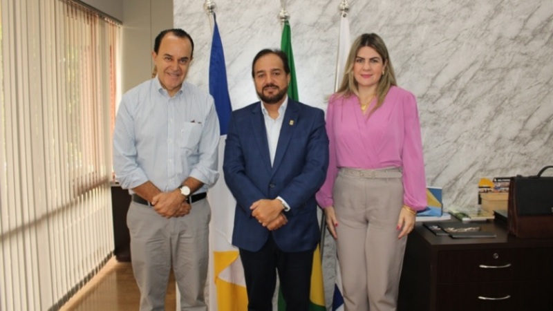 Encontro do secretário com Sandra Kramer e João Batista / Foto: Arthur Silva/Governo do Tocantins
