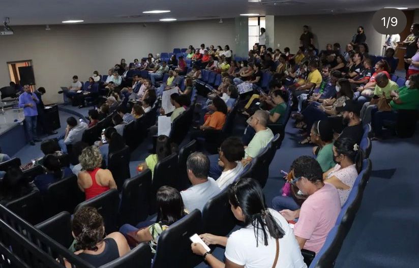 Ficou designada, possivelmente para a segunda-feira próxima, dia 20, uma nova reunião para encerrar a questão.