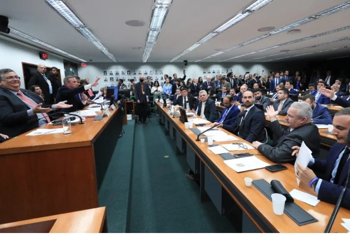 Os palavrões do líder da oposição sobre a postura de bolsonaristas com Flávio Dino; Feliciano diz que oposição a Lula é “vergonhosa”