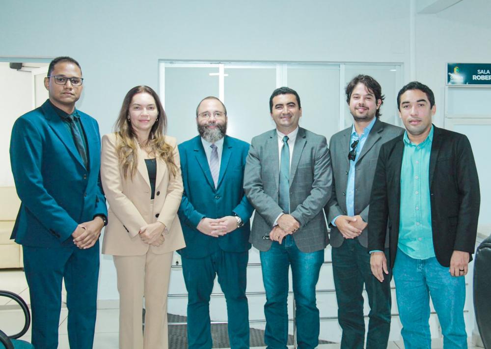 Fazem parte da Comissão da OAB, os advogados: Dr. Bruno Guilherme - Presidente da OAB/MA - Subseção Imperatriz. Dr. Reginaldo Cruz, Dra. Lucelia Diogo, Dr. Gustavo Henrique, e Dr. André Viana 